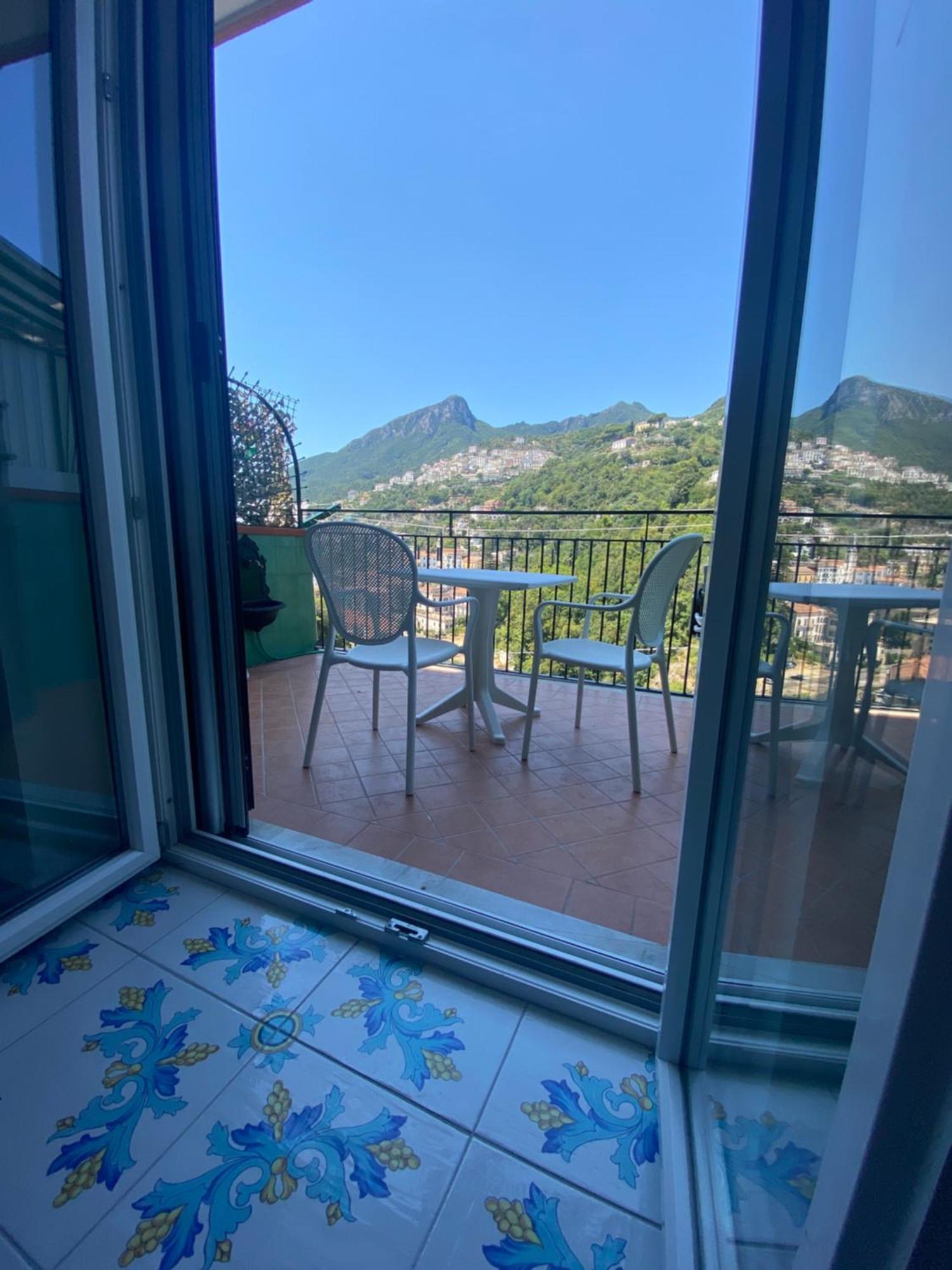 Апартаменти Panoramic Flat Amalfi Coast - Sea View 1 В'єтрі Екстер'єр фото