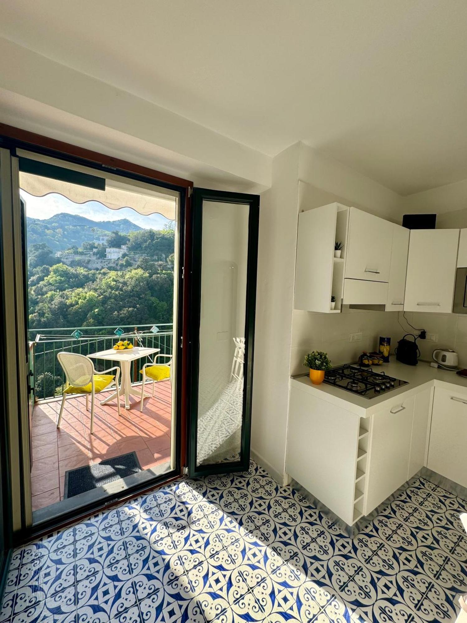 Апартаменти Panoramic Flat Amalfi Coast - Sea View 1 В'єтрі Екстер'єр фото
